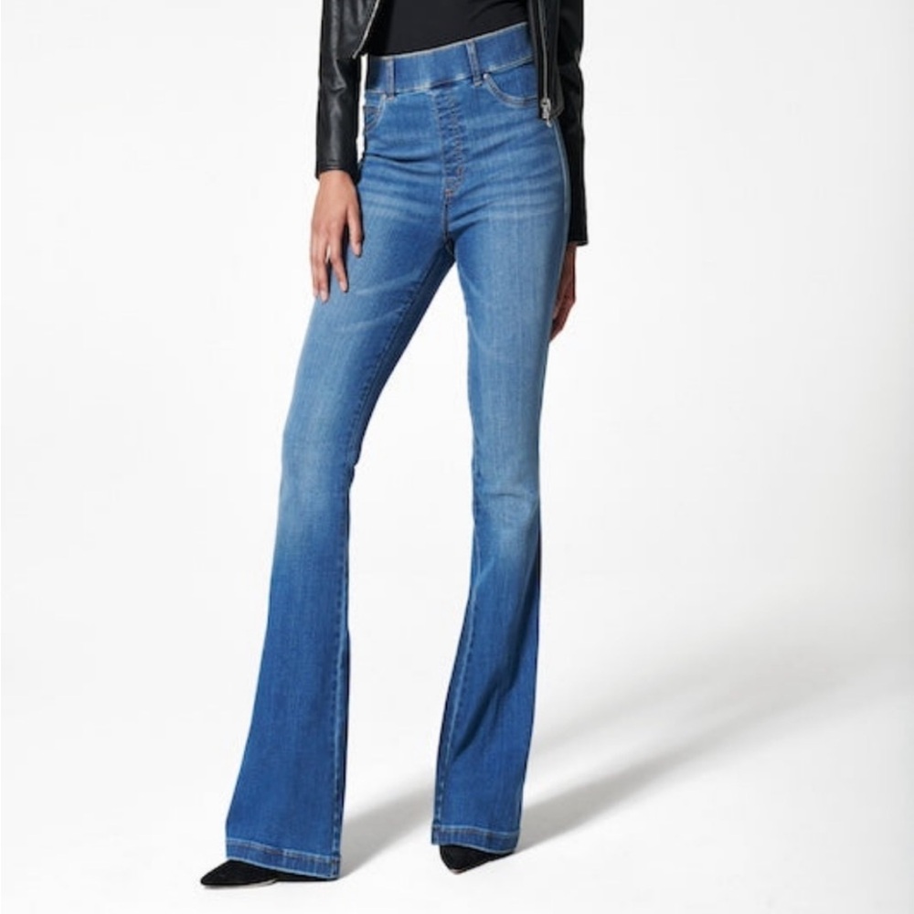 Spanx Flare Jeans M Regular Vintage Indigo Pull-On Slimming 20456R